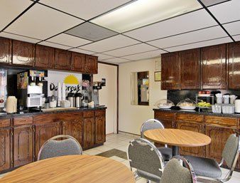 Days Inn & Suites By Wyndham מרשל מסעדה תמונה